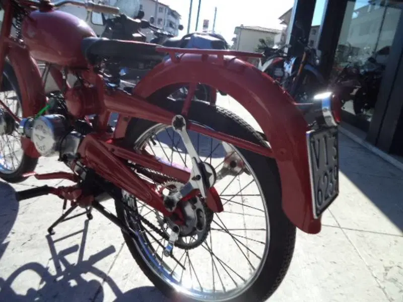 Moto Guzzi CARDELLINO 75 (11)