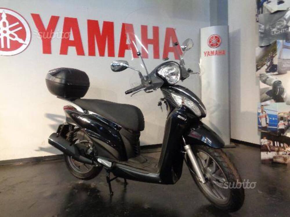 Kymco People 125i One DD (2016 - 17) (3)