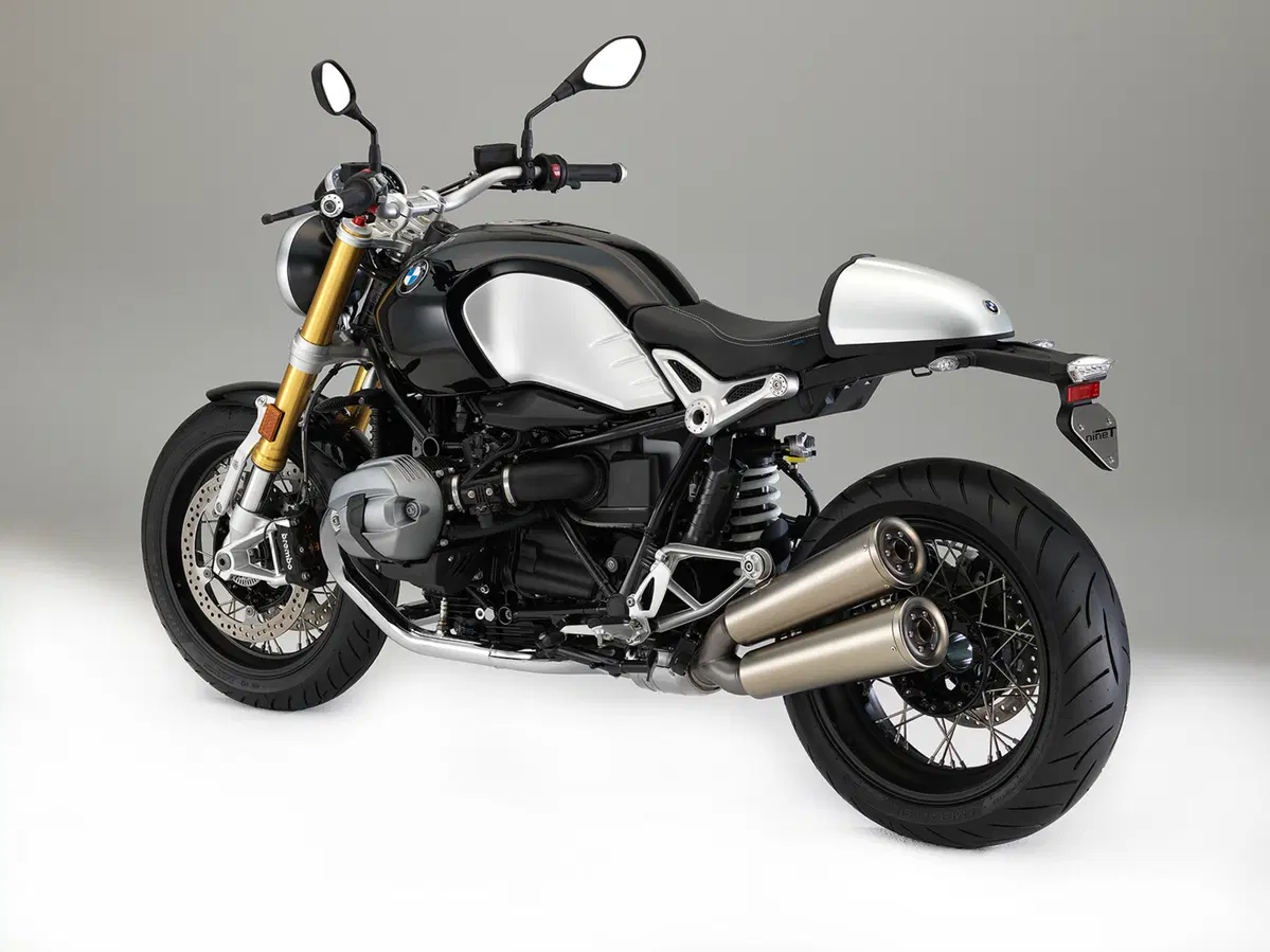 BMW R nineT 2017 a EICMA 2016: foto e dati (11)