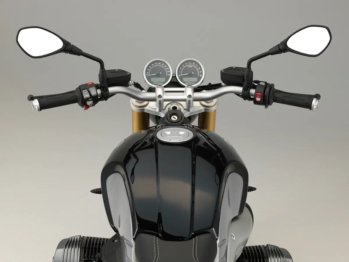 BMW R nineT 2017 a EICMA 2016: foto e dati (10)