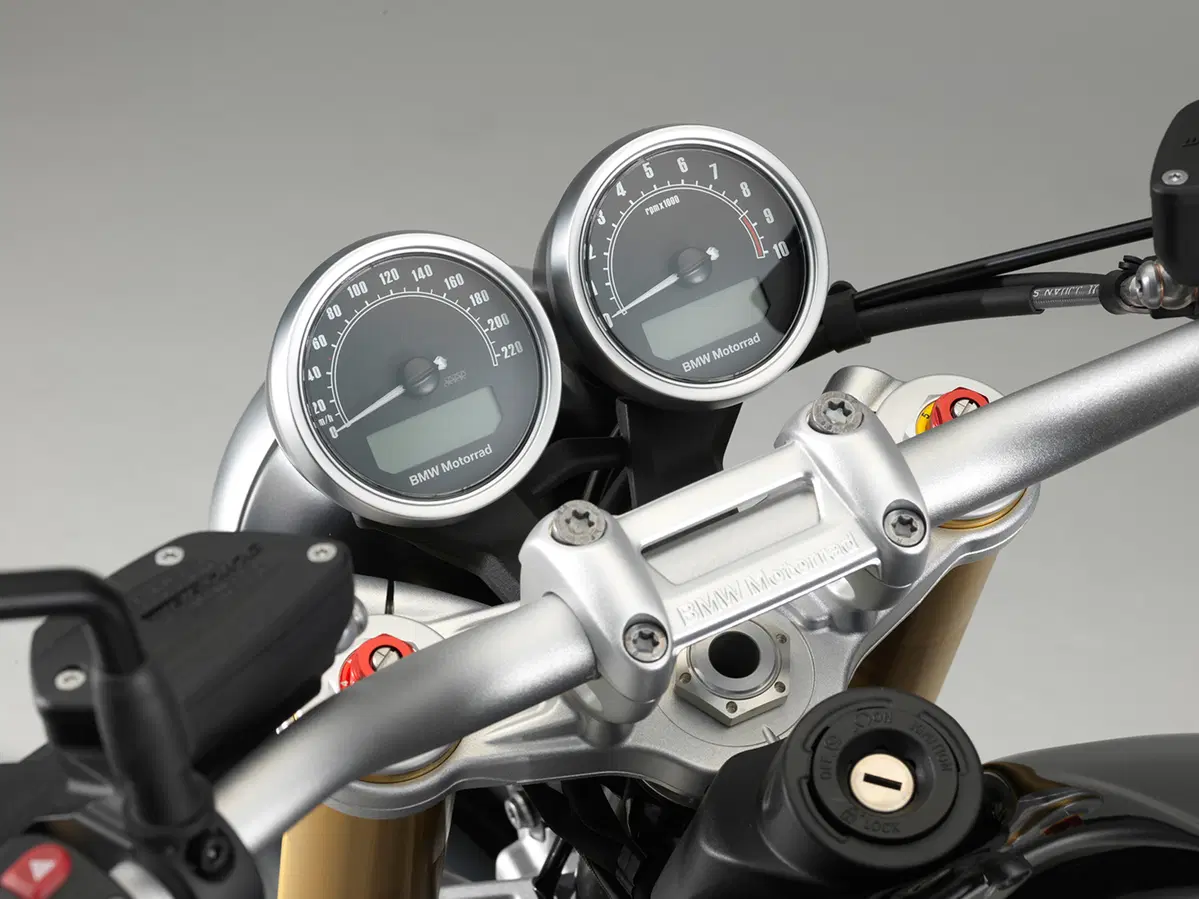 BMW R nineT 2017 a EICMA 2016: foto e dati (15)