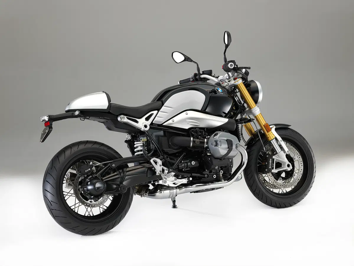 BMW R nineT 2017 a EICMA 2016: foto e dati (18)