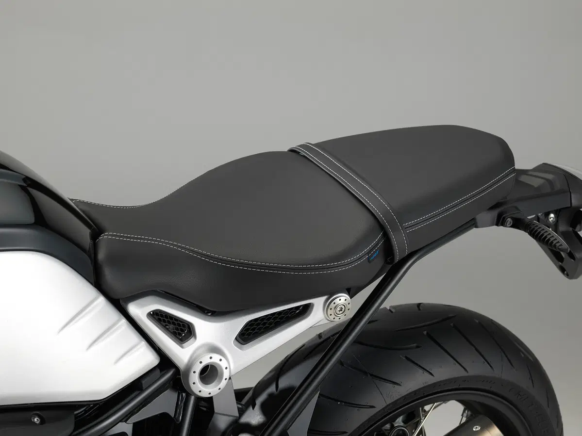 BMW R nineT 2017 a EICMA 2016: foto e dati (19)