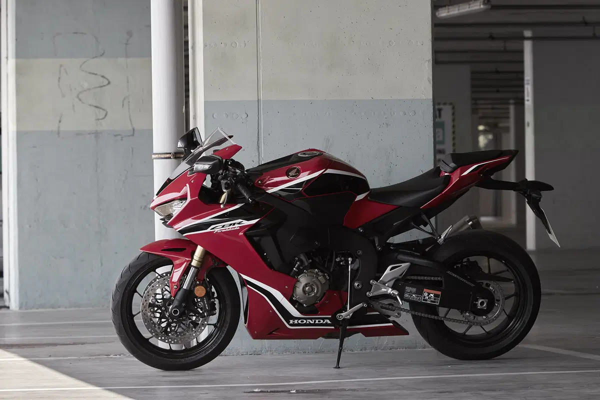 Honda CBR 1000 RR CBR 1000 RR Fireblade (2017 - 19) (8)