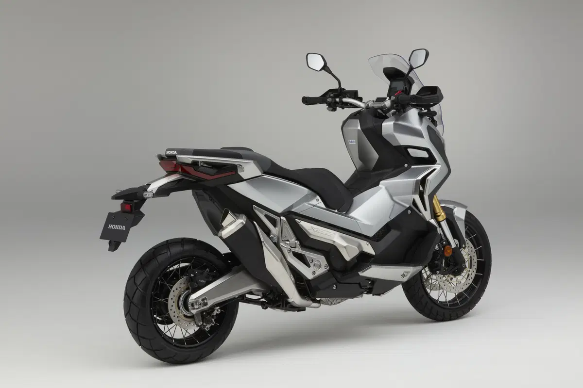 Honda X-ADV 750 X-ADV 750 (2017) (3)