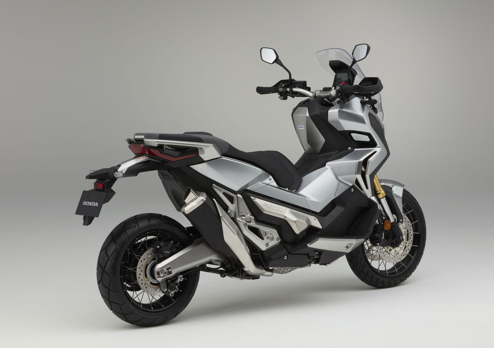 Honda X-ADV 750 (2017) (3)