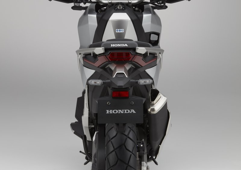 Honda X-ADV 750 X-ADV 750 (2017) (5)