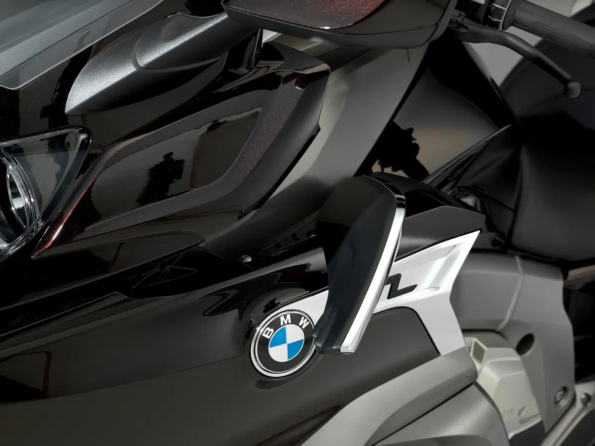 BMW K 1600GTL 2017 ad EICMA 2016: foto e dati (20)