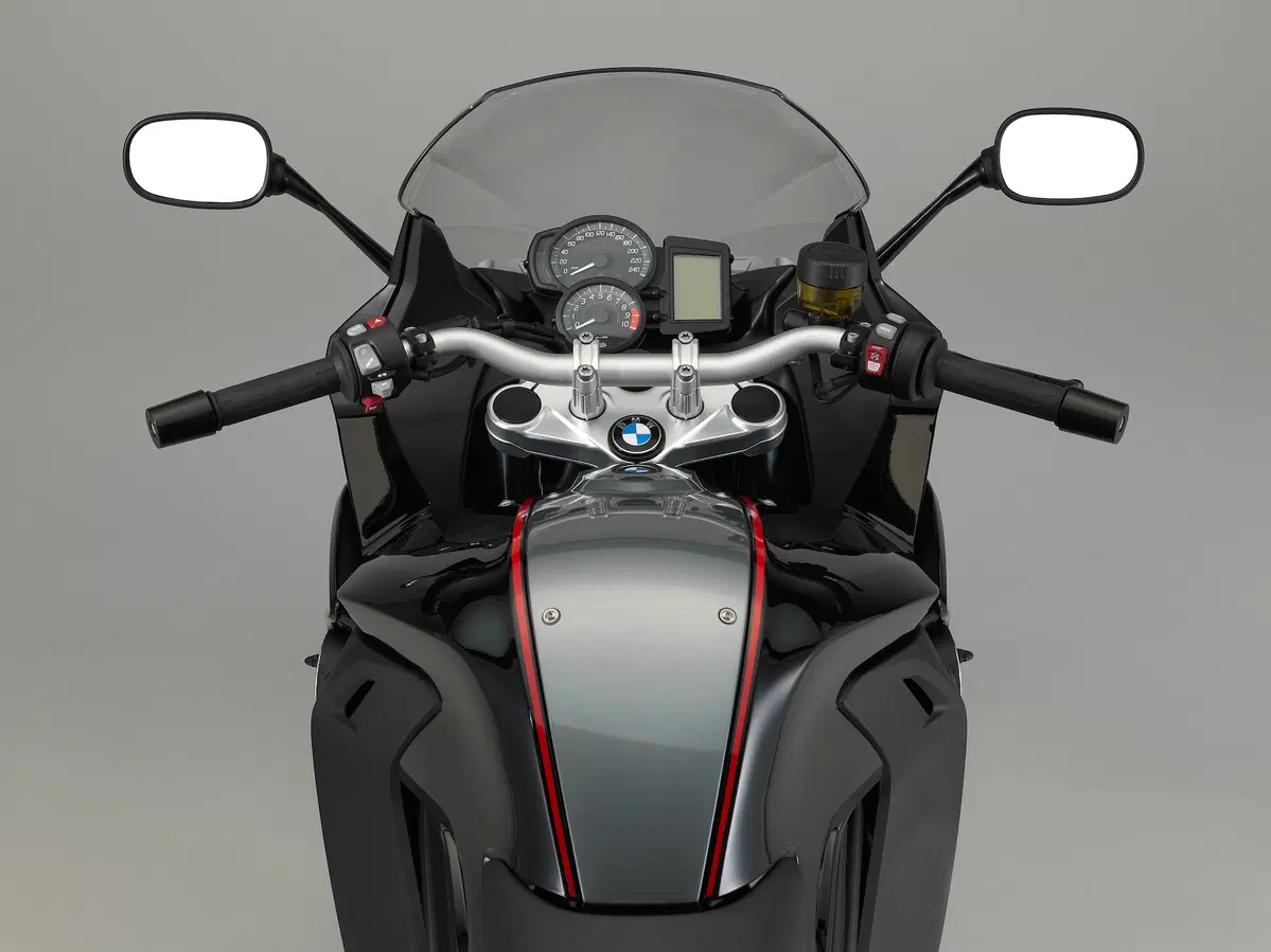 BMW F800R ed F800GT 2017 ad EICMA 2016: foto e dati (19)