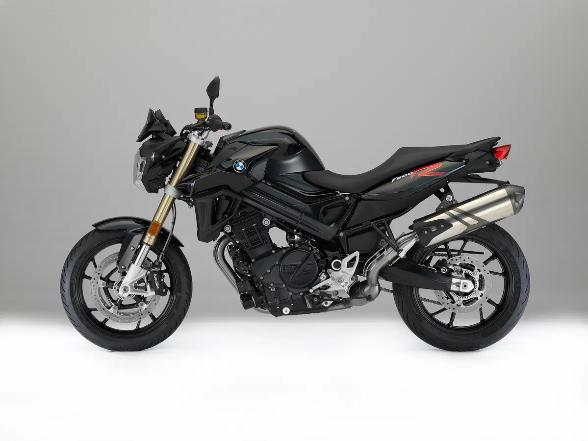 BMW F800R ed F800GT 2017 ad EICMA 2016: foto e dati (32)