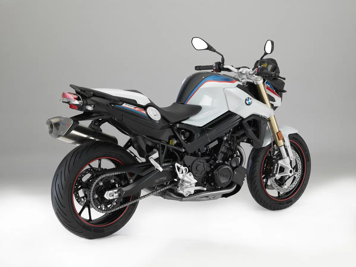 BMW F800R ed F800GT 2017 ad EICMA 2016: foto e dati (36)
