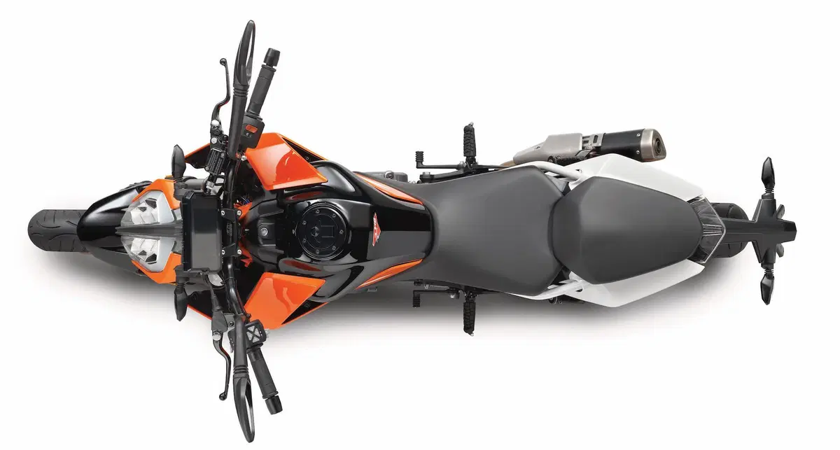KTM Duke 390 2017 ad EICMA 2016: foto e dati (14)