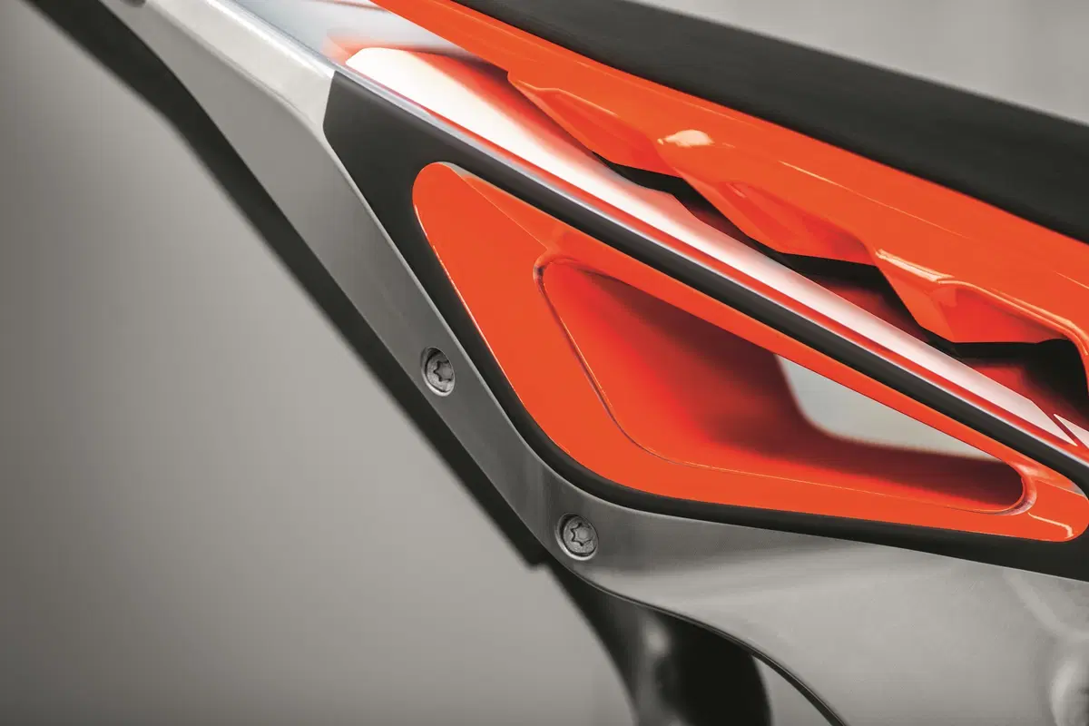 Prototipo KTM Duke 790 a Eicma 2016: foto e dati (16)