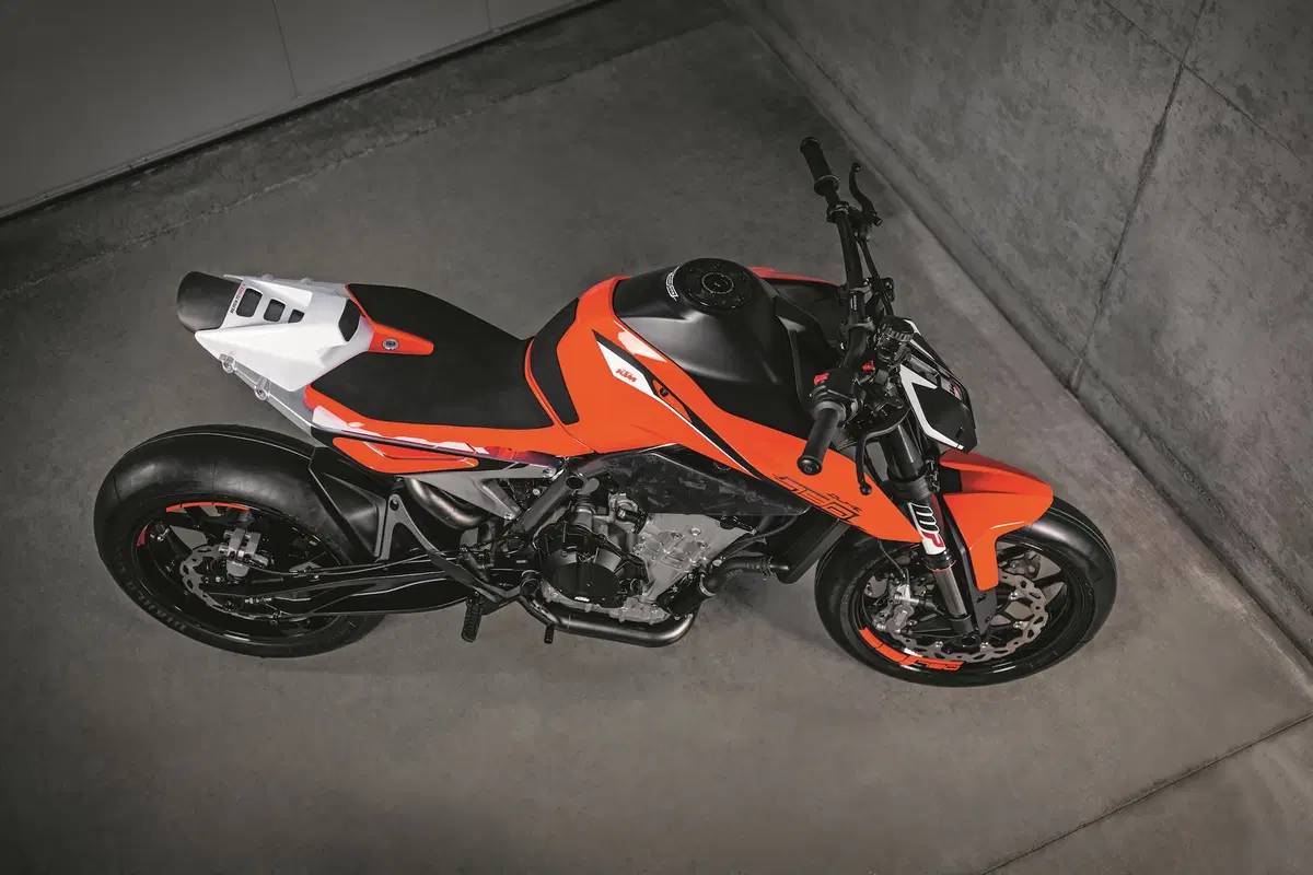 Prototipo KTM Duke 790 a Eicma 2016: foto e dati (14)
