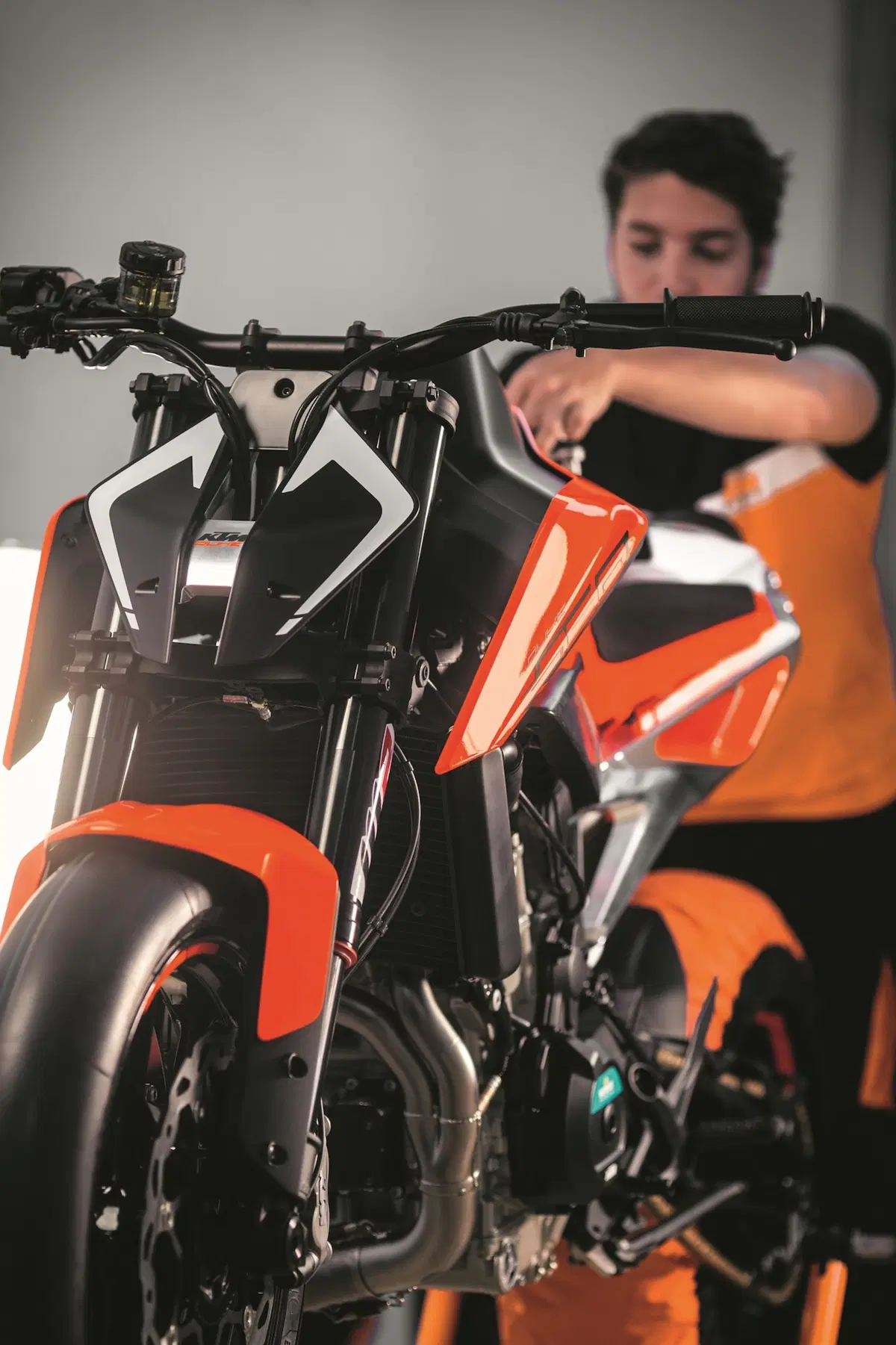 Prototipo KTM Duke 790 a Eicma 2016: foto e dati (10)