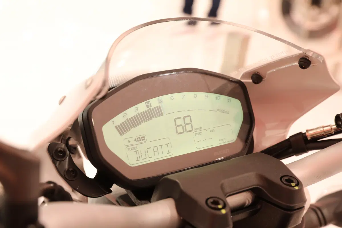 Ducati Monster 797 ad EICMA 2016: foto e dati (4)