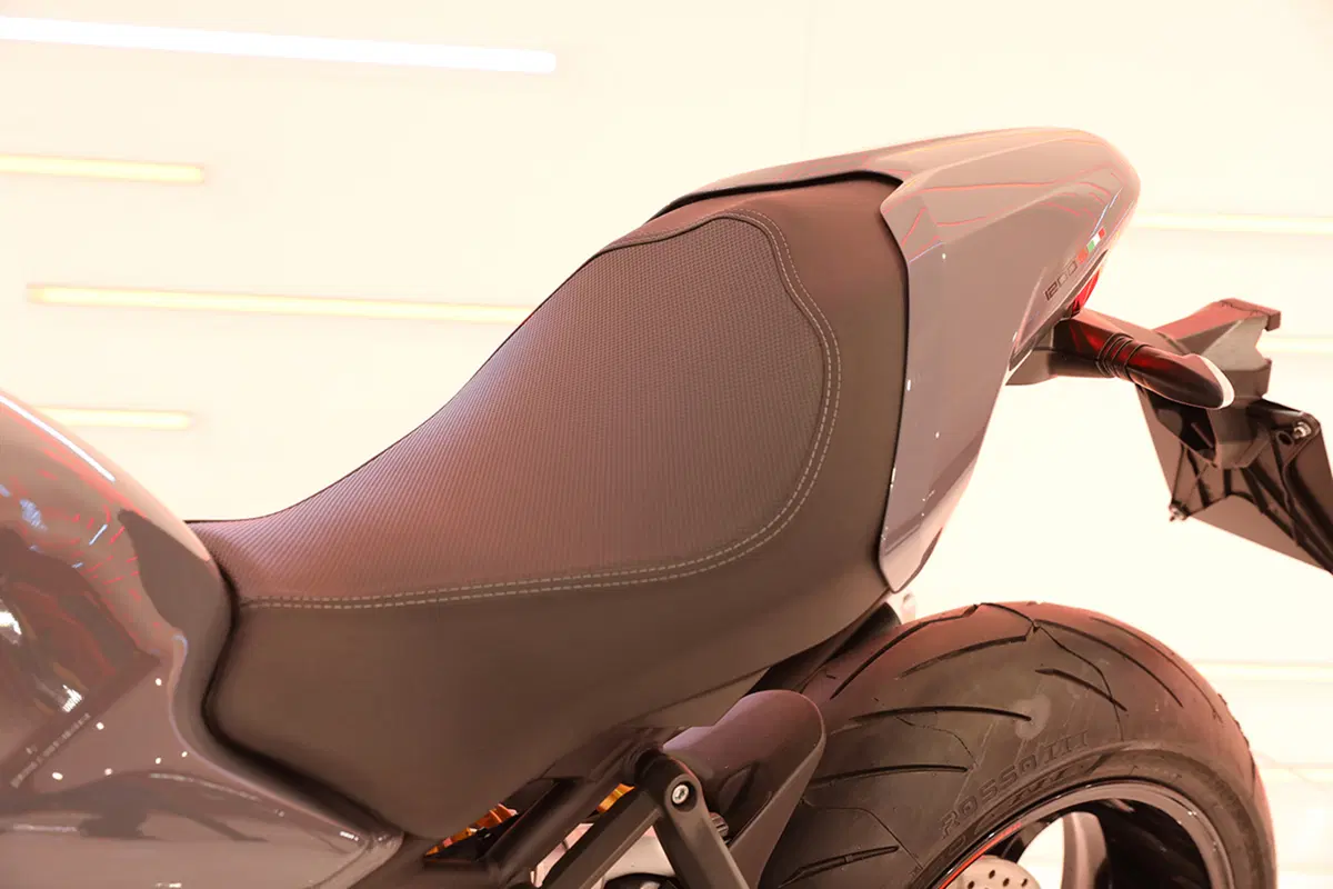 Ducati Monster 1200 2017 ad EICMA 2016: foto e dati (6)