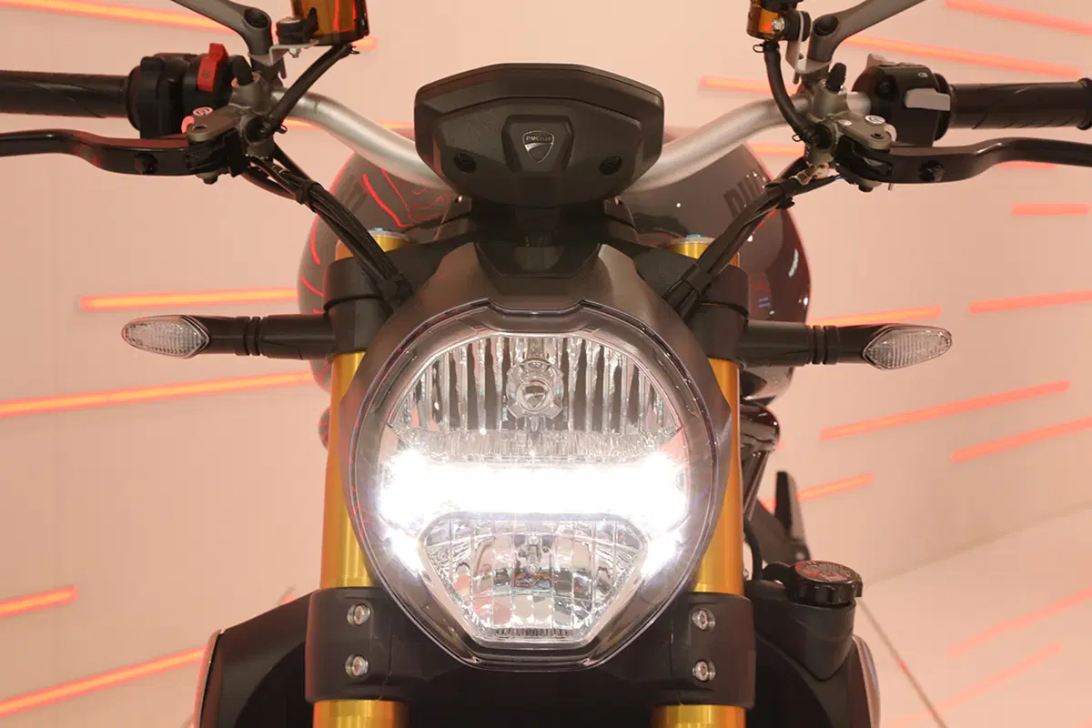 Ducati Monster 1200 2017 ad EICMA 2016: foto e dati (2)