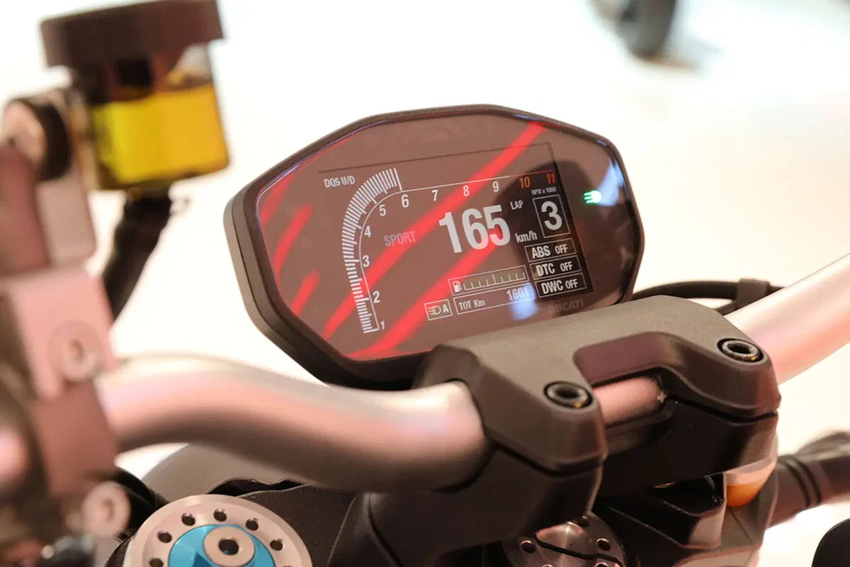 Ducati Monster 1200 2017 ad EICMA 2016: foto e dati (5)