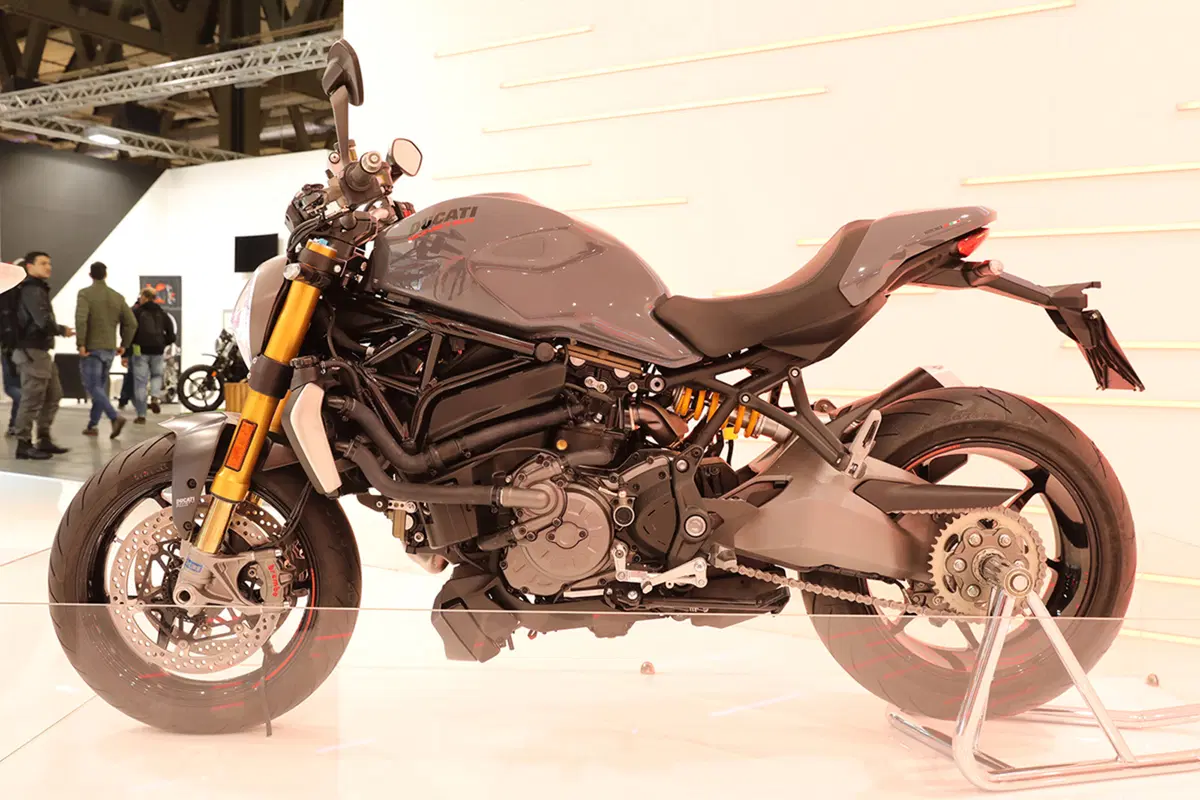 Ducati Monster 1200 2017 ad EICMA 2016: foto e dati