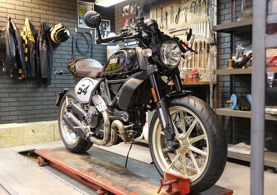 Ducati Scrambler Café racer ad EICMA 2016: foto e dati