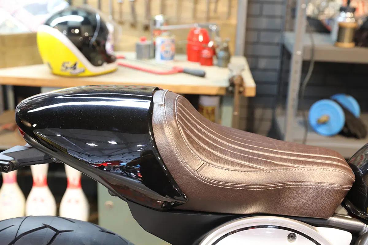Ducati Scrambler Café racer ad EICMA 2016: foto e dati (3)