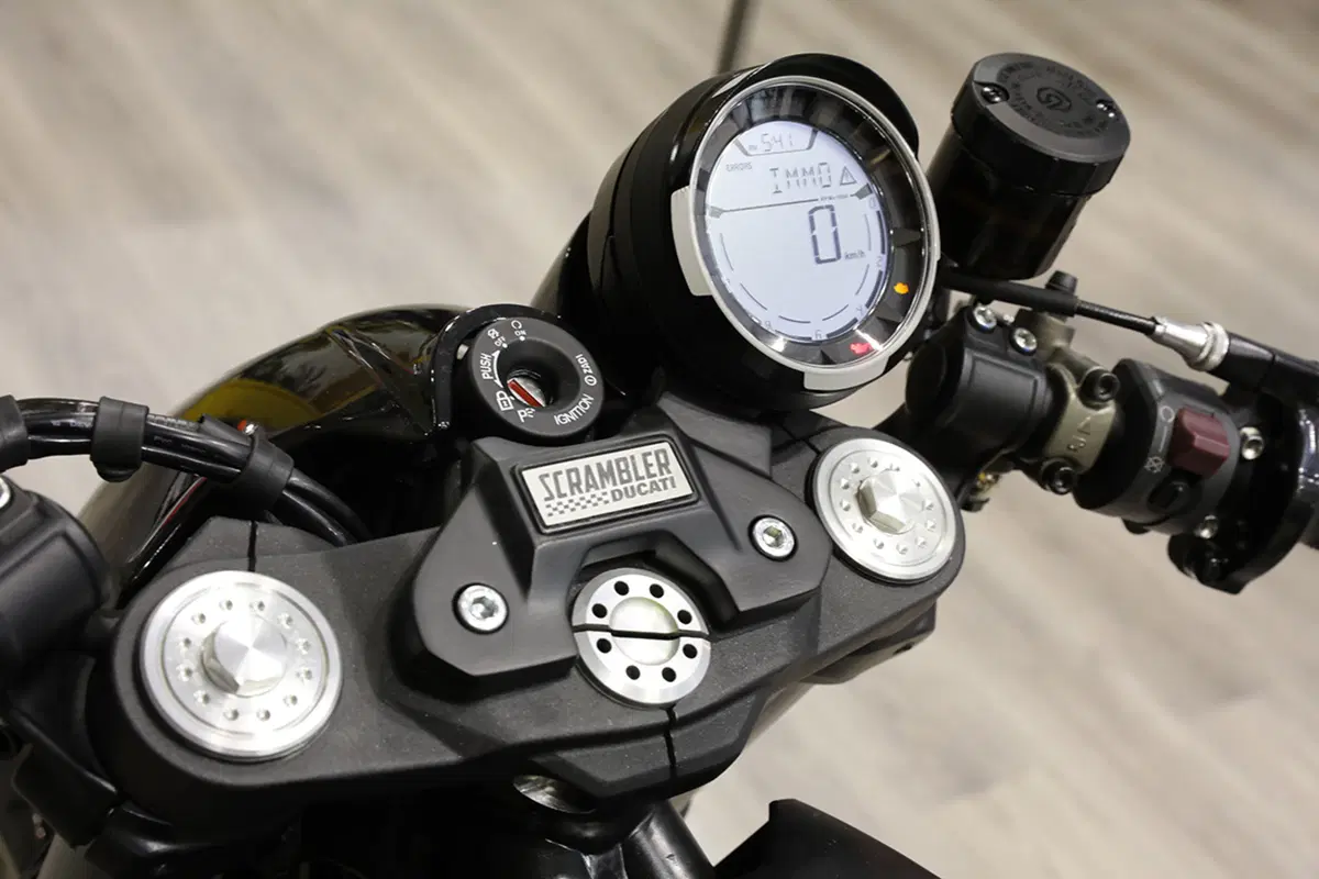 Ducati Scrambler Café racer ad EICMA 2016: foto e dati (4)