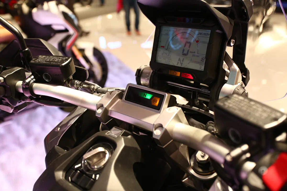 Honda X-ADV a EICMA 2016: foto e dati EMBARGO (8)