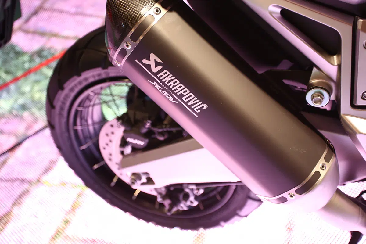 Honda X-ADV a EICMA 2016: foto e dati EMBARGO (14)