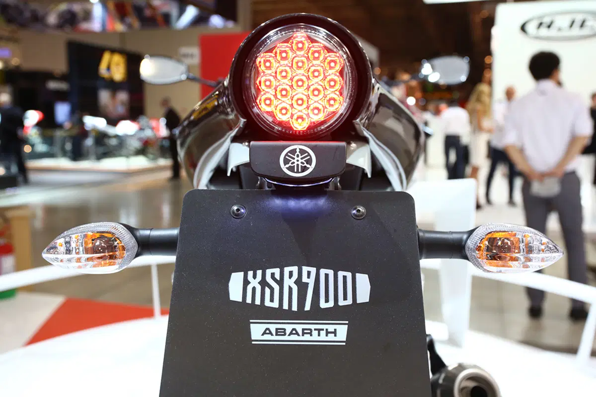 Yamaha XSR900 Abarth a EICMA 2016: foto e dati EMBARGO 22.30 (3)