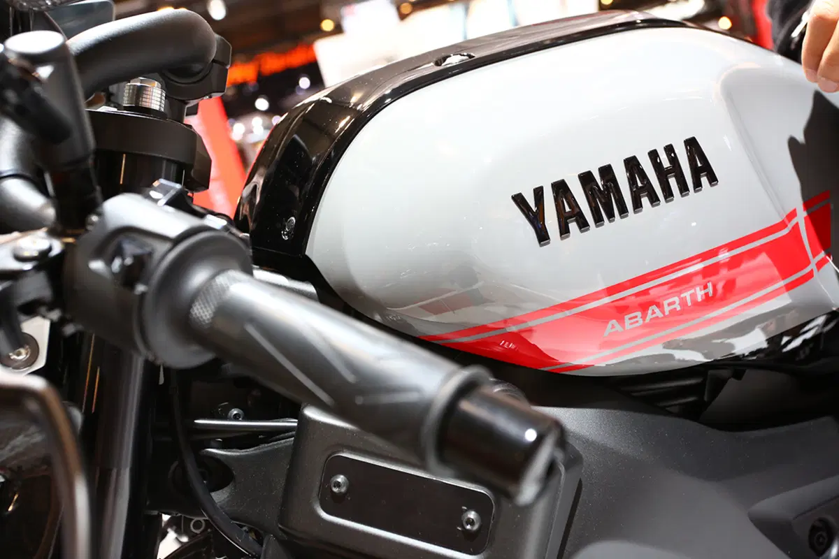 Yamaha XSR900 Abarth a EICMA 2016: foto e dati EMBARGO 22.30 (7)