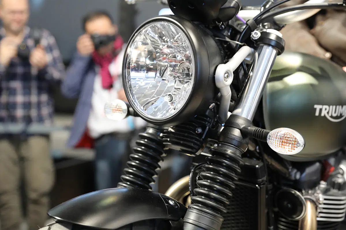 Triumph Street Scrambler a EICMA 2016: foto e dati (6)