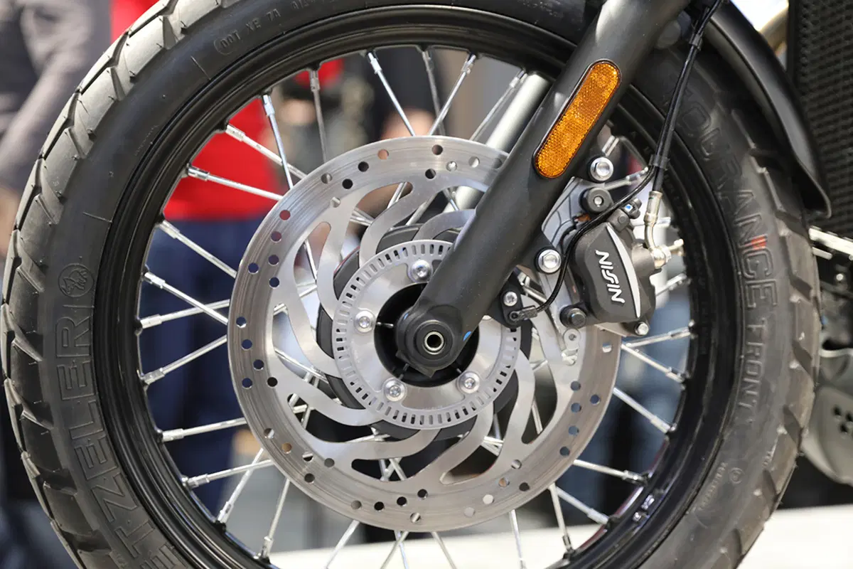 Triumph Street Scrambler a EICMA 2016: foto e dati (7)