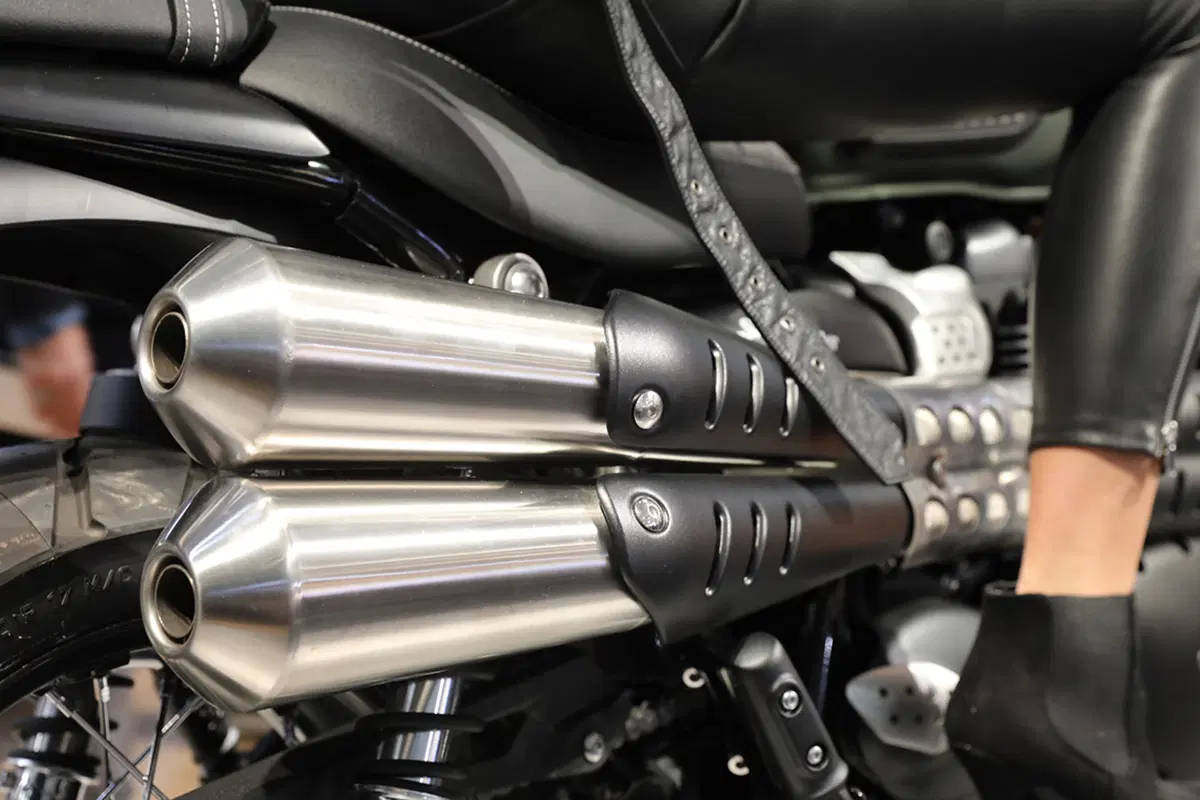 Triumph Street Scrambler a EICMA 2016: foto e dati (14)