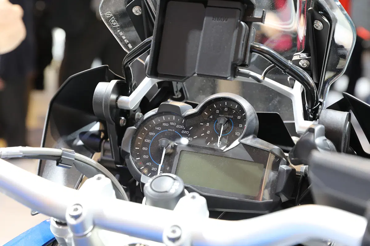BMW R 1200GS 2017 ad EICMA 2016: foto e dati EMBARGO (10)