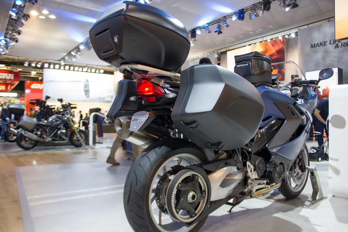 BMW F800R ed F800GT 2017 ad EICMA 2016: foto e dati (2)