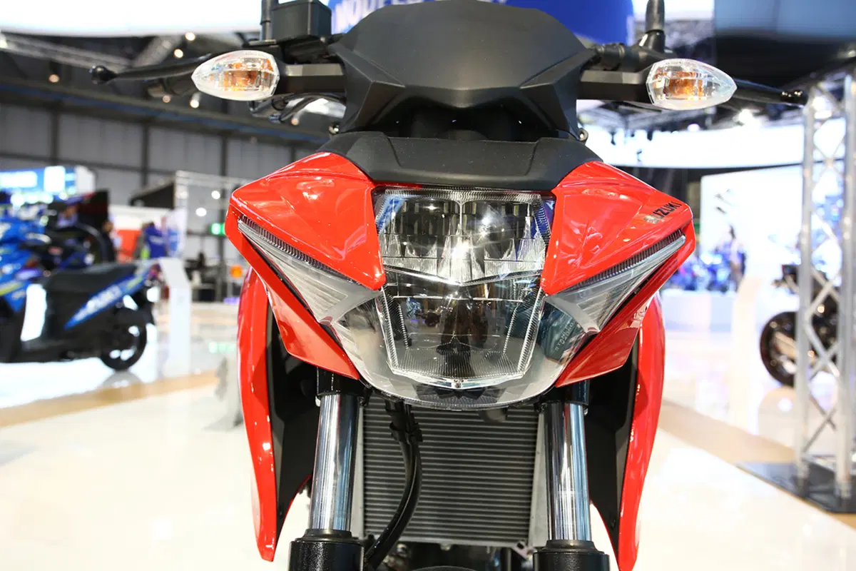 Suzuki GSX-S 125 2017 a Eicma: le foto della piccola naked EMBARGO (4)