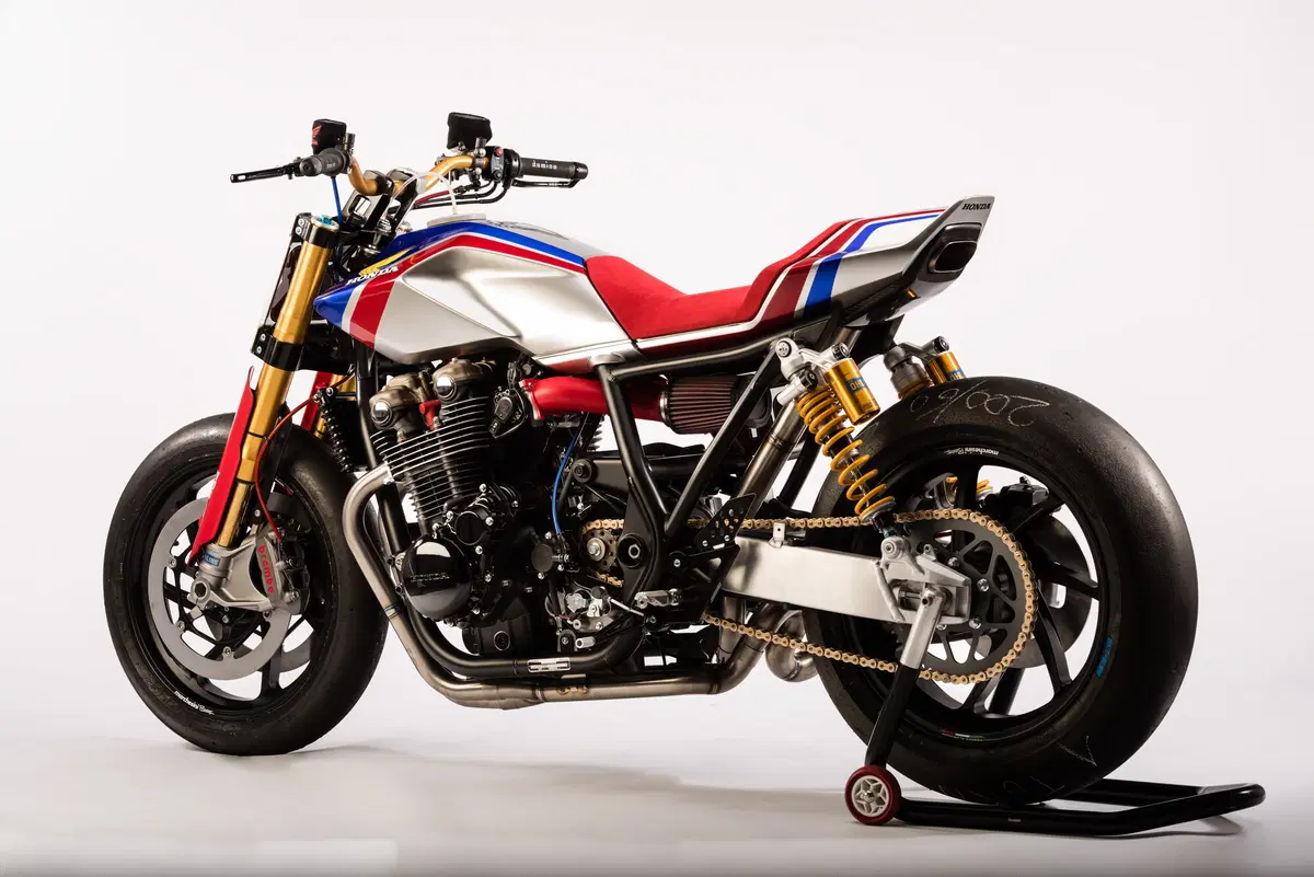 Honda CB 1100 TR Concept a EICMA 2016 (3)