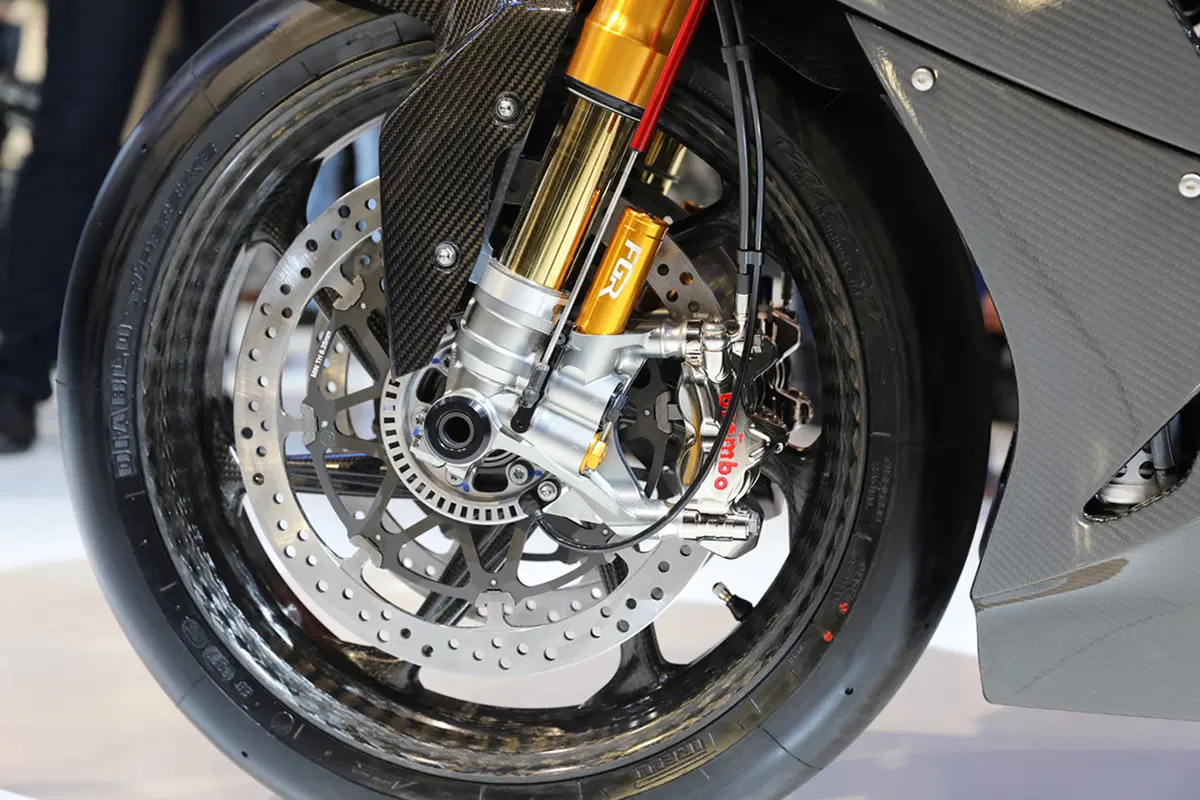 BMW HP4 Race concept ad EICMA 2016: foto e dati (6)