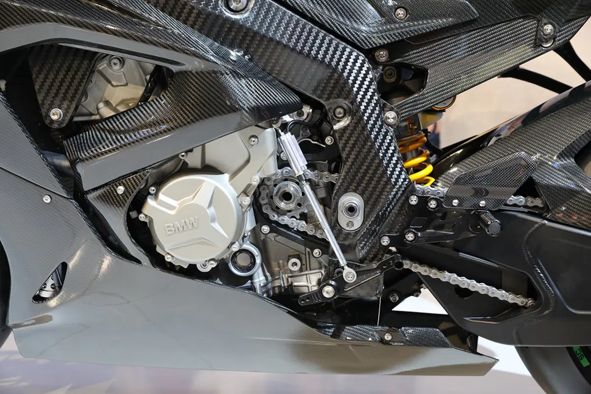 BMW HP4 Race concept ad EICMA 2016: foto e dati (8)