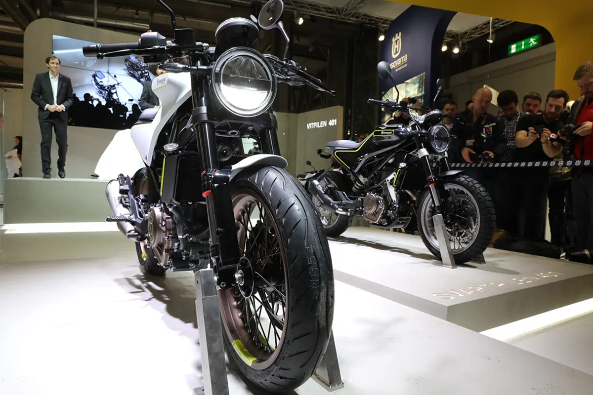 Husqvarna Vitpilen 401 e Svartpilen 401 a EICMA 2016 (33)