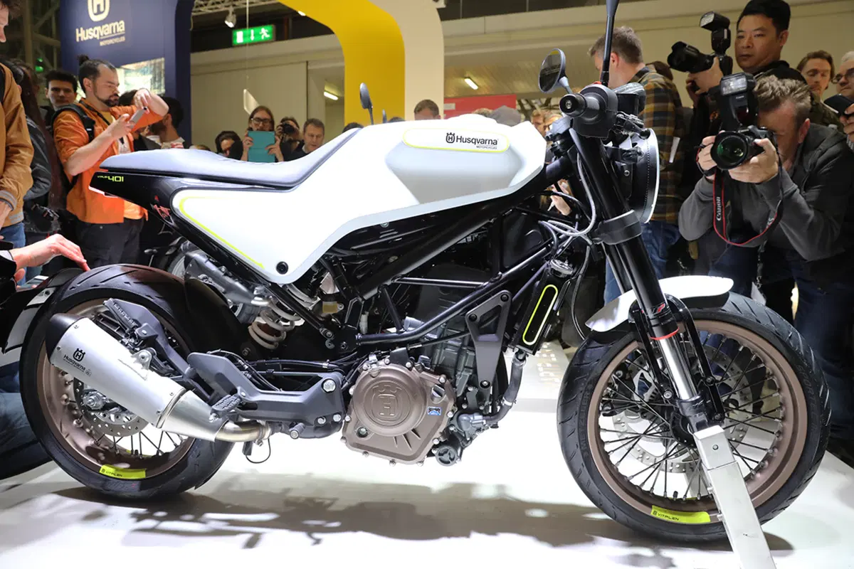 Husqvarna Vitpilen 401 e Svartpilen 401 a EICMA 2016 (34)