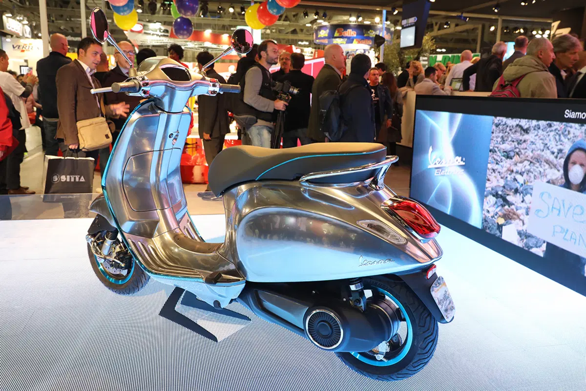 Vespa Elettrica a Eicma 2016. Foto e dati (5)