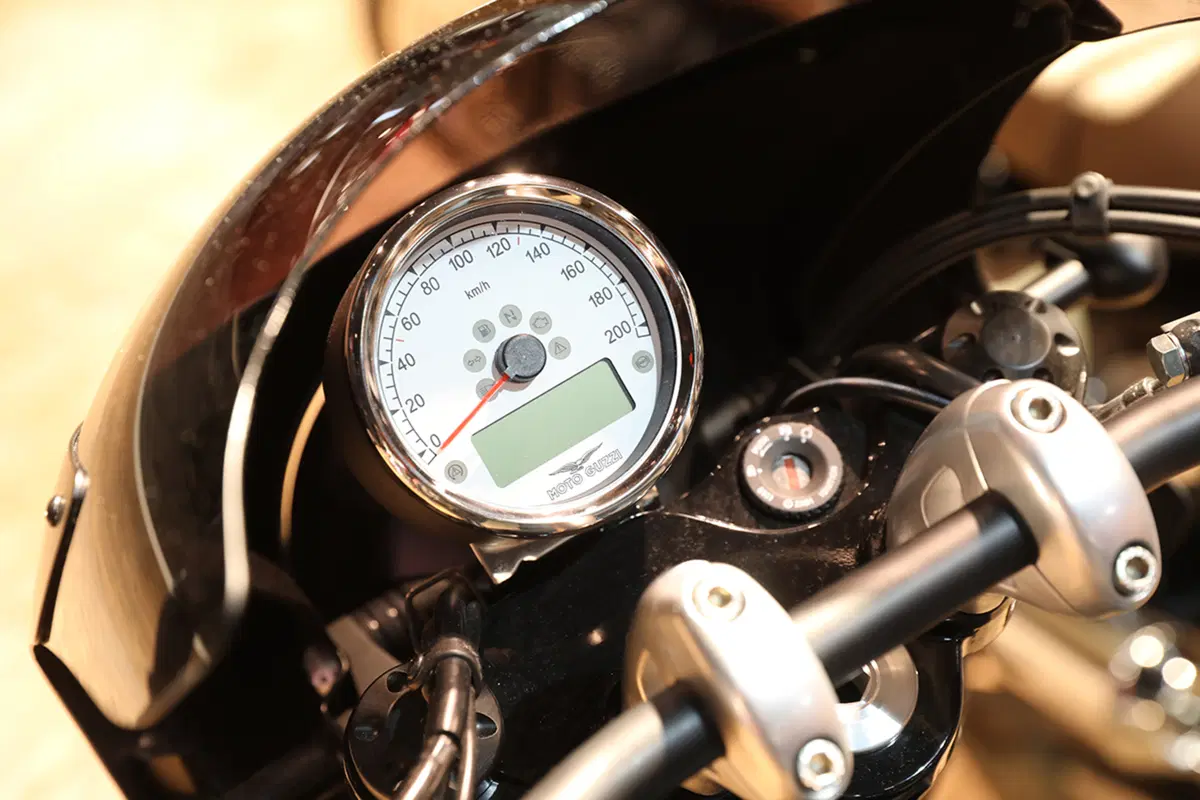 Moto Guzzi V9 2017 a Eicma. Foto e dati (2)