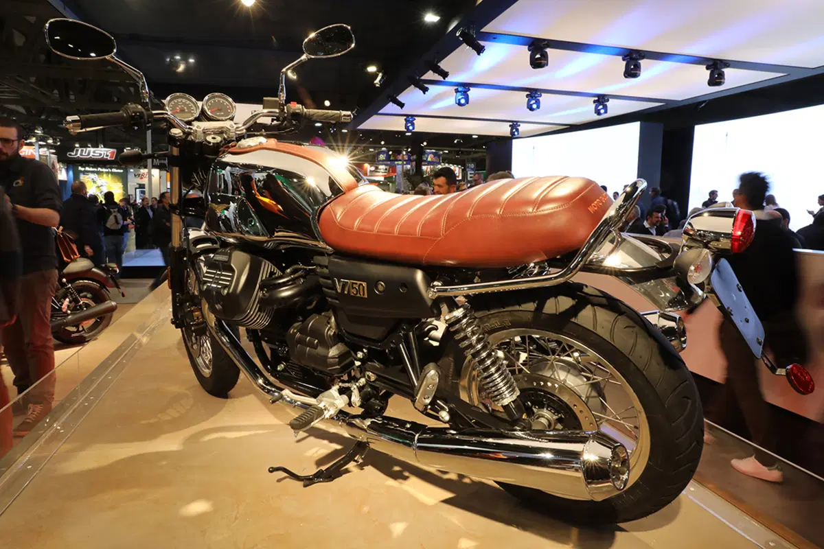 Moto Guzzi V7 III a Eicma 2016. Foto e caratteristiche (6)