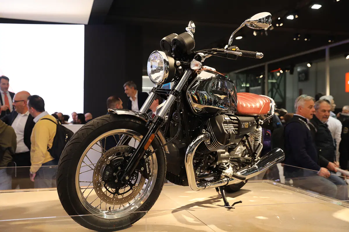 Moto Guzzi V7 III a Eicma 2016. Foto e caratteristiche (8)