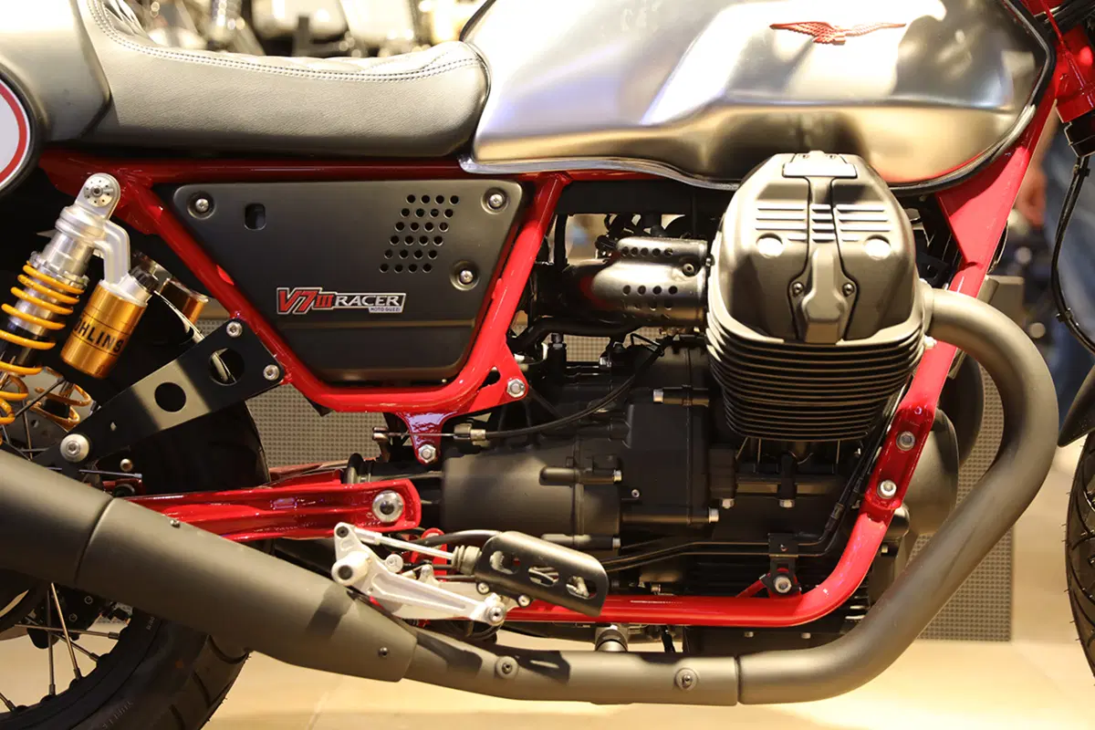 Moto Guzzi V7 III a Eicma 2016. Foto e caratteristiche (11)