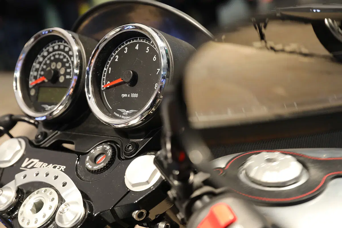 Moto Guzzi V7 III a Eicma 2016. Foto e caratteristiche (12)