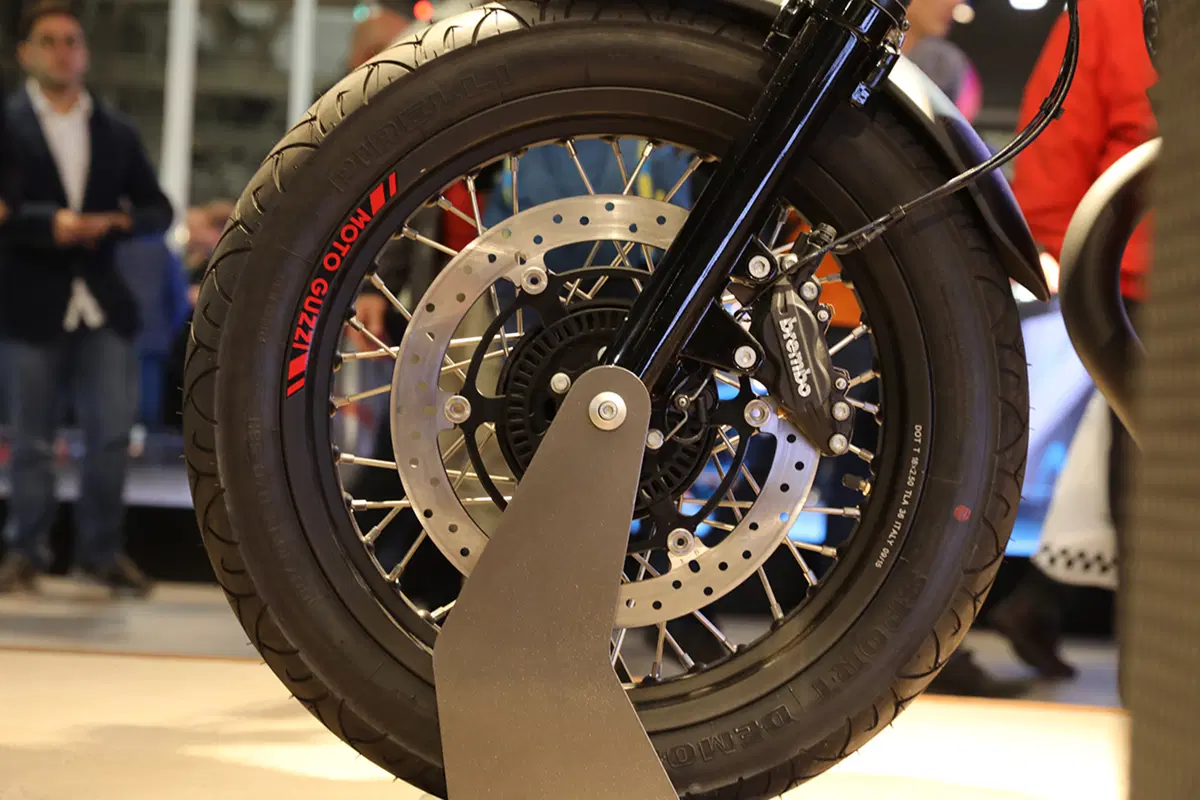 Moto Guzzi V7 III a Eicma 2016. Foto e caratteristiche (22)