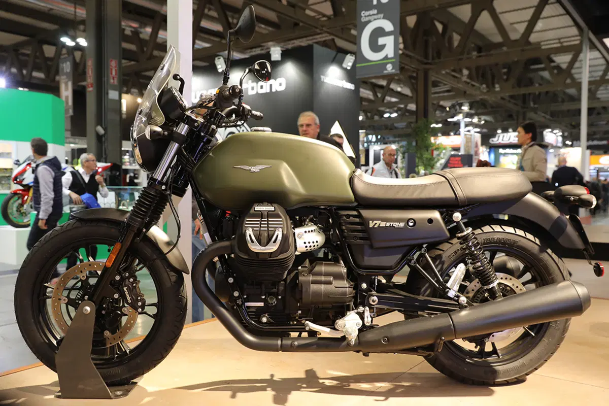 Moto Guzzi V7 III a Eicma 2016. Foto e caratteristiche (36)